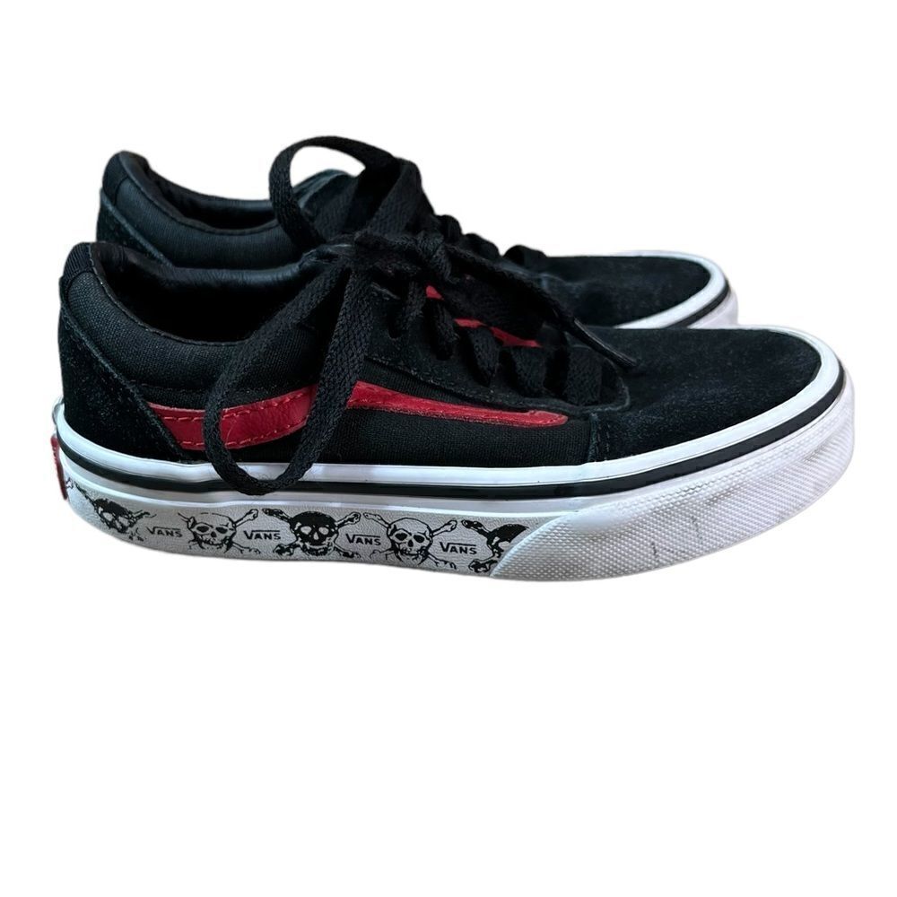 ‎Vans Off The Wall Low Top Skull Sneakers